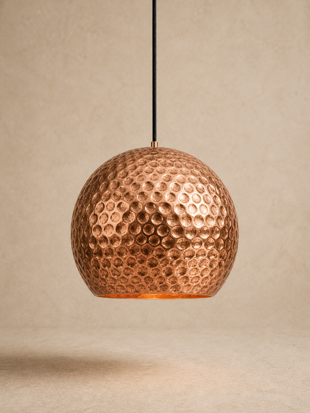 Lámpara globo con textura panal